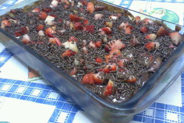 Pavê de chocolate e morango