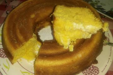 Bolo de flocão de milho com requeijão