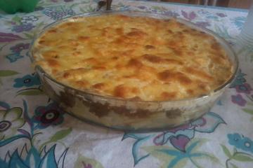 Macarrão ao molho branco e vermelho