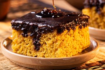 Bolo de cenoura simples