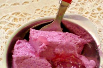 Gelatina cremosa com creme de leite