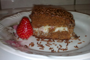 Bolo de chocolate recheado da Vivi