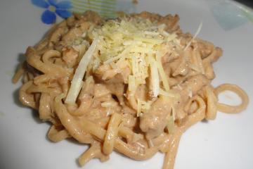 Receita de macarronada: talharim gratinado com gorgonzola e