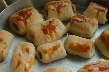Pão recheado com presunto e queijo
