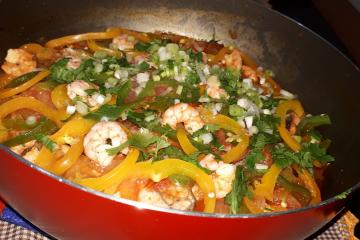 Moqueca de peixe ao molho de camarão