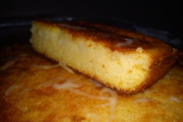 Bolo de fubá cremoso