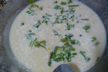 Sopa creme de alho poró