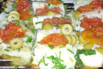 Bacalhau grelhado com tomates secos