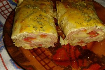 Rocambole de massa de Pastel