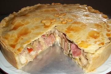 Empadão de palmito e presunto