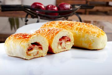 Brioche de queijo e presunto
