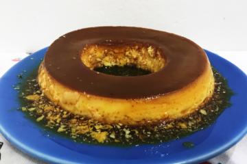 Pudim de leite condensado com creme de leite