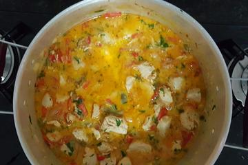 Moqueca de frango à baiana