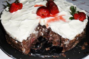Torta de chocolate e morango