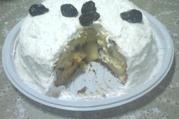 Bolo de ameixa preta