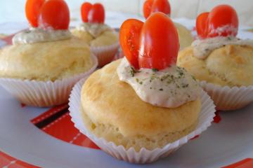 Cupcake salgado com patê de atum