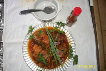 Caldo de mocotó com mandioca