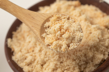 Qual a melhor farinha para farofa: crua ou torrada? Aprenda essa e outras dicas para fazer o acompanhamento perfeito!