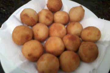 Bolinhos de calabresa