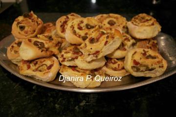 Caracóis de presunto e queijo