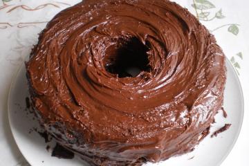 Bolo de chocolate simples - TudoGostoso