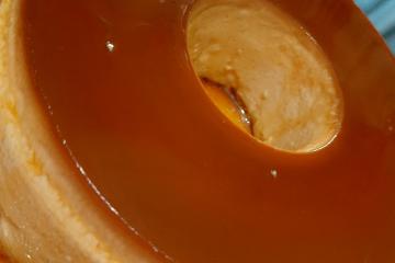 Pudim de leite condensado com creme de leite