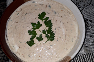 Patê de atum com creme de cebola