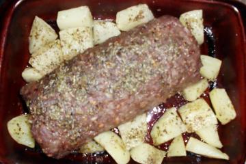 Rocambole de carne moída
