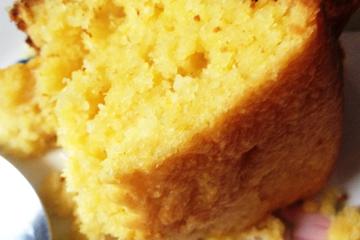 Bolo de milho cremoso - rápido e simples