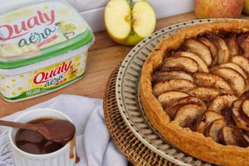 Torta de maçã com caramelo salgado