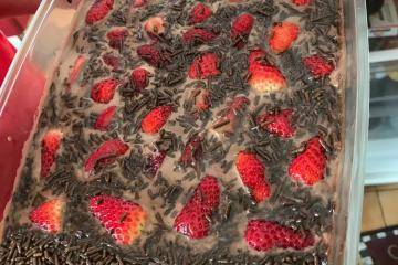 Sobremesa chococreme com morango
