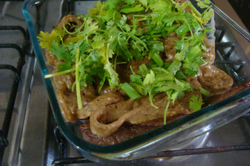 Bife acebolado