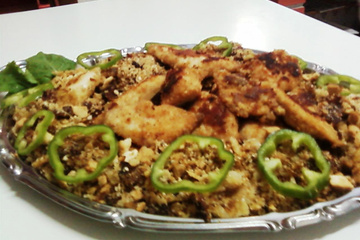 Frango assado com farofa crocante