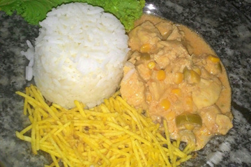 Estrogonofe de frango fácil