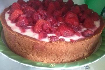 Torta de morango com iogurte