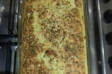 Torta de queijo e brócolis