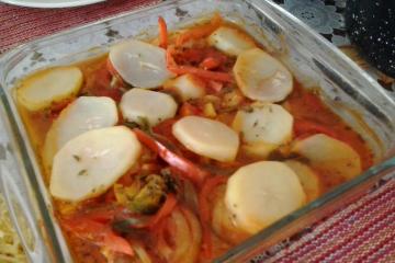 Filé de merluza com batata ao forno
