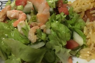 Salada de camarão