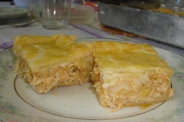 Empadão de frango cremoso