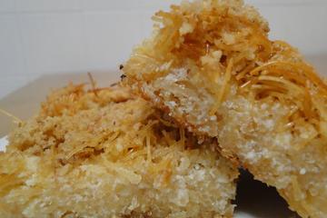 Bolo doce de macarrão e ricota