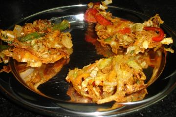 Tempura de camarão ou legumes de sua preferência
