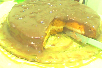 Bolo de cenoura recheado