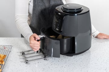 Quer uma airfryer nova? Modelo da Philco esta com 38% de desconto