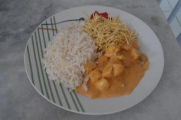 Estrogonofe de frango simples e delicioso