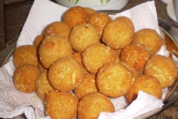 Bolinha de queijo