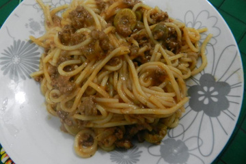 Macarrão com carne moída