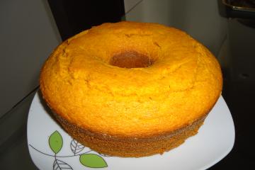 Bolo de Cenoura com Cobertura de Chocolate Sem Glúten e Sem