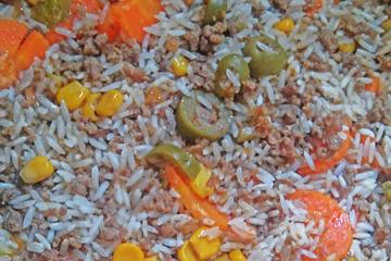 Arroz com carne moída