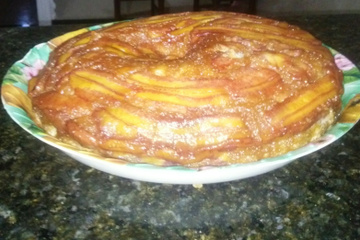 Torta de banana caramelizada