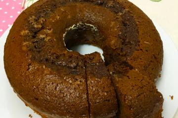 BOLO DE CHOCOLATE FÁCIL E BARATO